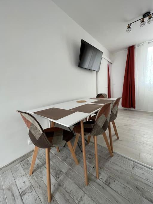 Appartement 3 Pieces Moderne 2 A 6 Personnes ラ・ブルブール エクステリア 写真